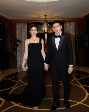 Jennylyn Mercado Instagram - Blending into the night... 🖤✨🌙

Thank you so much:
Make-up: @antheabueno
Hair: @jayaquino_
Designer: @jotlosa 
Styling: @ajalberto @iancovinarao
Nails & Lashes: @dylnstylelounge
Jewelry: @markymendoza @marcellinvs.angelo 
Photos: @_kennethtangonan