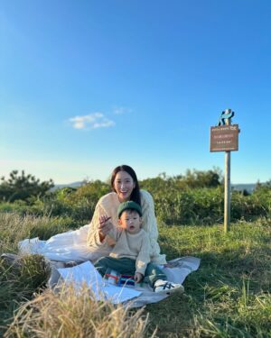 Jeon Hye-bin Instagram - Close to you🎈🩵