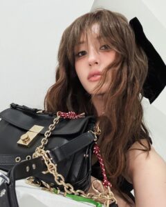 Actress Jeon So-mi HD Photos and Wallpapers November 2024