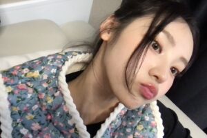 Jeong Jin-sol Instagram - 하슬이한테 선물 받고 나의 최애템이 되었다 힛