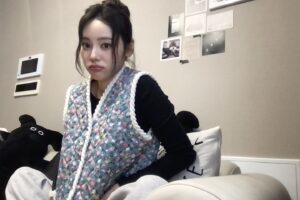 Jeong Jin-sol Instagram - 하슬이한테 선물 받고 나의 최애템이 되었다 힛
