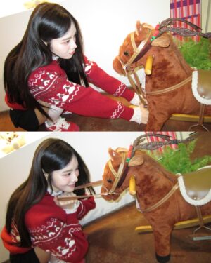 Jeong Jin-sol Instagram - ❤️ Merry Christmas 🎅🏻🧑🏻‍🎄🤶🏻❤️