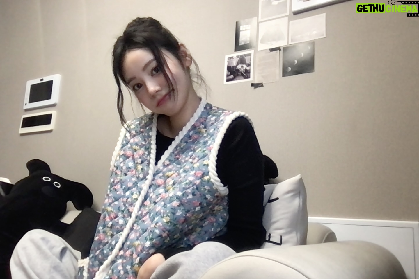 Jeong Jin-sol - 44.1K Likes - 하슬이한테 선물 받고 나의 최애템이 되었다 힛