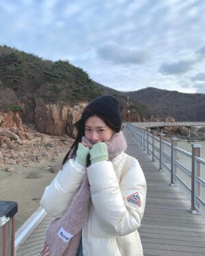 Jeong So-min Instagram - 🌈