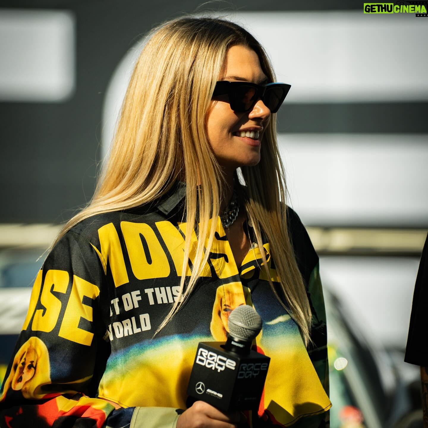 Jessica Hart - 15.7K Likes - Great day with @mercedesbenzusa in Austin!!! #raceday #loveaustin