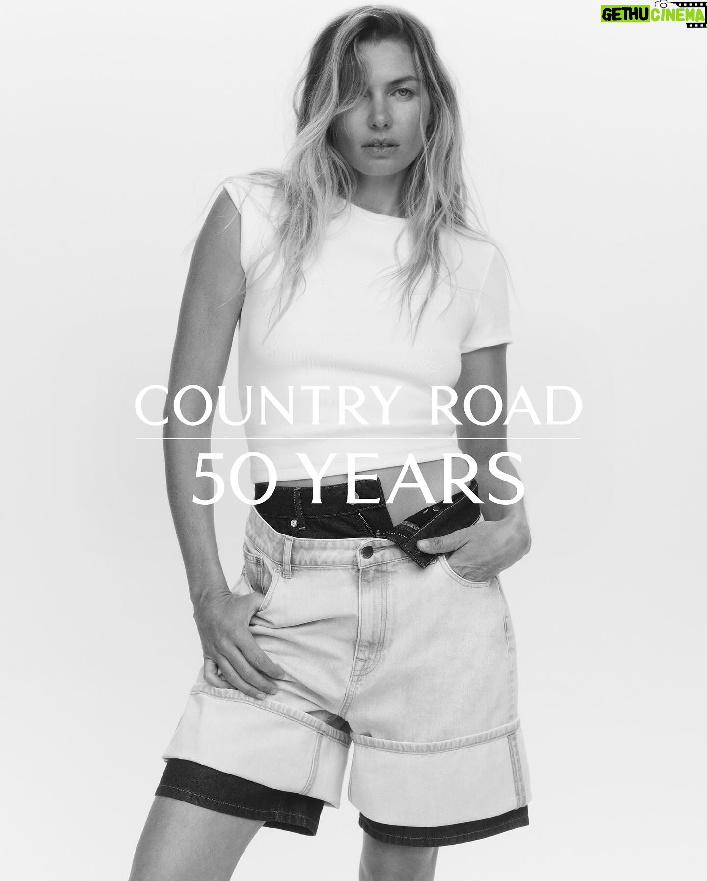 Jessica Hart - 17.5K Likes - This is a pinch me moment!!
This campaign came out a week ago and I was so proud and excited that I wanted to post it immediately. But, I’ve had such a hard time trying to find the right words to go with it, to express how deeply honoured I am that I’m (finally;) shooting for Country Road!! Something I can, hand over heart, say has been a bucket list, and bench mark job for me for as long as I’ve modeled!
Thank you to everyone involved in this shoot and to all that made it happen 🙏🏽 I’m so stoked…
Will be posting ALL the pics over the next few days 😝
Photographer: Daniel Goode @danielgoodephoto
Creative Director: Rupert Carr-Gregg @__rupert___
Art Director: @kristenhancock__
Styling: Sarah Seferis @sarahhsef
Hair: Joel Forman @joelforman
Makeup: Isabella Schmid @isabellaschimid
and Linda Jefferyes @lindajefferyesmakeup
Production: Nadia Cech @cechcech
@countryroad