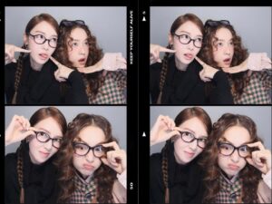 Jessica Jung Instagram - Welcome to the club @vousmevoyez 💕🤗😜👭🏻🎂🐶🎞️🎉