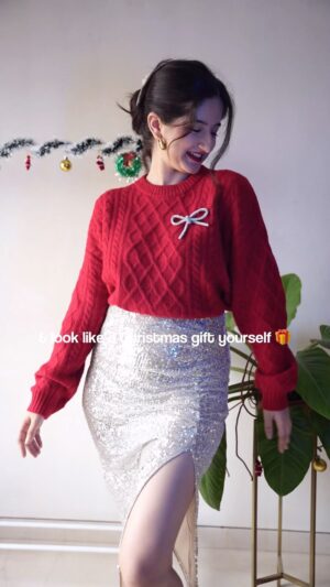 Jhanvi Bhatia Instagram - Can’t choose between the 1st and 3rd look🤭❤️

Well how are you wearing your Christmas sweaters tonight/tomorrow!? 😍
Do share pictures/ tag me if this is how you choose to 🫶🏻

Also you can take these outfits as an inspo for NYE too w your colors ❤️

Rhinestone bows from: @gplt.in 💖

For other outfit links, comment “link” or “Santa” 🥰

And follow me aka @jhanviibhatiaa for more on personal styling 🧿❤️

#christmaslooks #christmasoutfit #christmasoutfitideas #christmasfashion #christmassweater #redsweater #outfitstyling #winteroutfitideas #winterstyling #explorepage #foryou #personalstyling #fashionreels #viralreels #jhanvibhatia