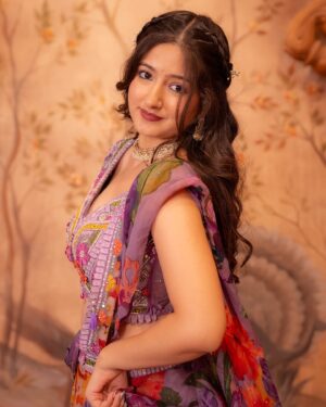 Jhanvi Bhatia Instagram - HAPPY DIWALI 🪔✨❤️🙏🏻

It’s literally one of the happiest time of the year!!! I hope you all are home celebrating w your close ones and in case you’re not, here’s sending virtual hugs and lots of gulab jamuns to you 🥹😋❤️

Love & light 💖
JB

Outfit: @tirumaladesigners 💜
Hair: @makeoverbymaheeshah 🧡
Shot by: @anmoltawde 💚

#diwali #diwalioutfit #diwalifashion #diwalipooja #poseideas #lehenga #lehengalove #diwalispecial #gharmorepardesiya #explorepage #foryou #jhanvibhatia
