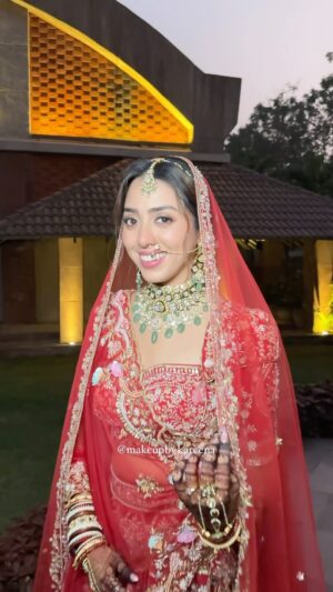 Jheel Mehta Instagram - And she was ready for her big day🧿❤️ 
My gorgeous bride @jheelmehta_  looks stunning with that flawless makeup and in that red bridal lehenga 👰‍♀️🤍
.
.
Mua @makeupby.kareena 
Hair @kinjal_gundesha 
Managed by @arushibaheti 
.
.
#SonuWedding #TMKOCBride
#IndianWeddingHairMakeup #BridalLehengaInspo
#LuxuryBridalHairMakeup #WeddingDayGlow
.
.
[Luxury Bridal Hair Makeup Artist, Sonu Wedding, TMKOC Bride, Indian Wedding Hair Makeup, Bridal Lehenga]
