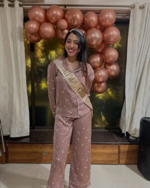 Jheel Mehta Instagram - 🧿When you’re turning 27, a #BrideToBe and are tired of shopping for events, the only answer is to have a #PyjamaParty 🥺🥳 on your birthday!🧿