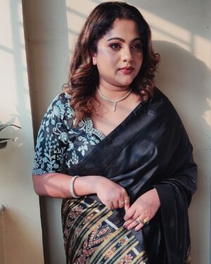 Jhilik Bhattacharjee Instagram - 🖤🤍