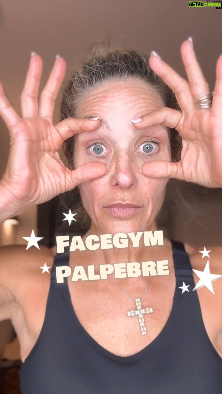 Jill Cooper - 247 Likes - Facegym Palpebre
✅ Porta in tensione la palpebra con delicatezza
✅Fai circa 20 ripetizioni per ogni posizione
✅ Allenati almeno 3 volte alla settimana
per altri consigli guarda IN FORMA CON JILL su www.jillcooper.it
#facegym #jillcooper #face #veauty