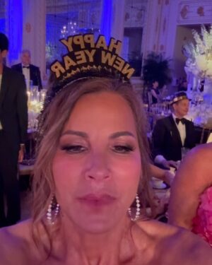 Jill Zarin Instagram - Oh what a night! Thank you @hilarymusserhomes for inviting us to celebrate New Year’s Eve together. We had the best time! Looking forward to 2025! We are so blessed to have spent the last week with my family. I feel like I’ve seen it all and what I’ve learned is that your relationships are what matter most so cherish those you love and never take “time”for granted! Happy and Healthy New Year! ❤️❤️❤️