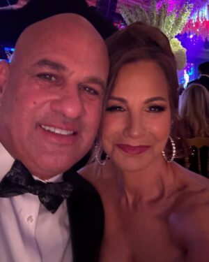 Jill Zarin Instagram - Oh what a night! Thank you @hilarymusserhomes for inviting us to celebrate New Year’s Eve together. We had the best time! Looking forward to 2025! We are so blessed to have spent the last week with my family. I feel like I’ve seen it all and what I’ve learned is that your relationships are what matter most so cherish those you love and never take “time”for granted! Happy and Healthy New Year! ❤️❤️❤️