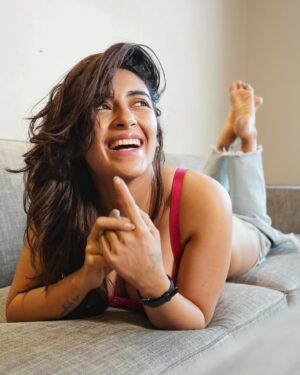 Jinal Joshi Instagram - Burnin’ it by the gram !
🕯️🕯️🕯️🕯️🕯️🕯️🕯️🕯️ 🕯️🕯️🕯️🕯️🕯️
==============================
Wearing @hunkemoller
Shot at @gcchotels
Photos by @gaurav_gps
==============================
#jinaljj #photooftheday #picoftheday #portrait #love