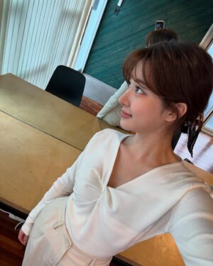 Jo Soo-min Instagram - 하나 소중 모먼트🩷