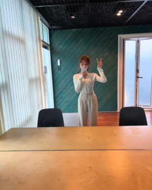 Jo Soo-min Instagram - 하나 소중 모먼트🩷