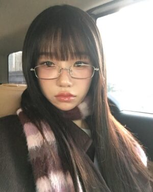 Jo Yu-ri Instagram - ————
../\…/\.
=๑•ᴗ•๑ =. meow
.(./.||.\.)¸.•*