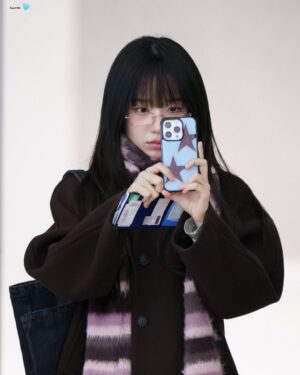 Jo Yu-ri Instagram - ————
../\…/\.
=๑•ᴗ•๑ =. meow
.(./.||.\.)¸.•*