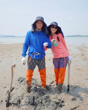 Joanne Peh Instagram - Our first reality TV show 《在世界的角落扎营》 brought us to Korea, and while it was exhausting, it gave us the opportunity to experience the beautiful countryside of Korea and share our views about our marriage and relationships. The episode of “Camping Around The World” is up now on meWATCH (episode 3).