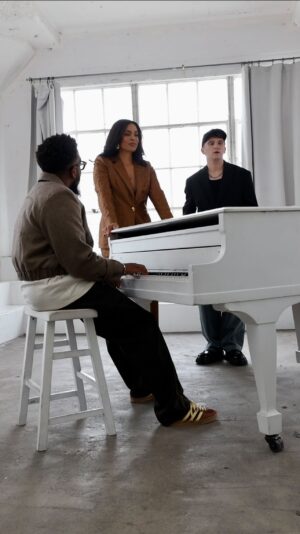 Jordin Sparks Instagram - Family, we’re beyond excited to share this with you all! This song is a reminder of God’s faithfulness to us—in every wave and every storm, He remains constant through it all. 🤍🙌🏽✨

Drop a ‘constant’ in the comments, and we’ll send you the link to listen!!