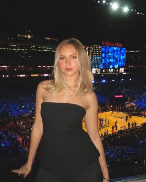Jordyn Jones Instagram - thank u @nba for having me 🖤 #NbaPartner #EmiratesNBACup