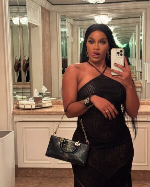 Joseline Hernandez Instagram - Getting a baby put in me this year going to be easy 🤭😅 With this sexy #cavalli Number 😜 
May you have lots of health,luck,money this year 💰
