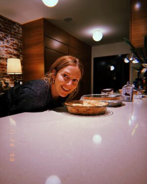 Judy Greer Instagram - My pie 📸 @jessescottegan