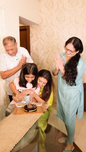 Juhi Parmar Instagram - The best birthdays are the ones that are spent with the family and loved ones. Grateful for being surrounded with love. That’s the best birthday gift and the biggest blessing. Thank you God for everything. 

Thank you each and everyone for your love and wishes.

#birthday #happybirthday #happybirthdaytome #blessed #grateful