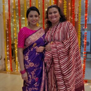 Jui Gadkari Instagram - Wishing you the bestest phase ahead @mostly_monika god bless u with every happiness🌸😇 

We all are truely happy and thrilled to welcome baby mona!! And that reflects in every smile on our set! 

And yes, u will be a great mommy! 🤗 

#babyshower