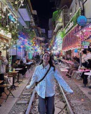 Julia Barretto Instagram - Some of my favorite moments from Hanoi 🇻🇳 
 
Grateful to our friends at @accesstravelph for arranging this trip for us — making it a smooth and stress-free process, really enjoyed the entire experience ♡