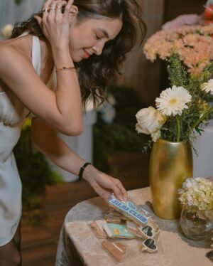 Julia Barretto Instagram - Celebrating 3 years of @thejujuclub.co ♡ So grateful to everyone who put this all together and to family and friends for being present for a very meaningful night to me. 🌙