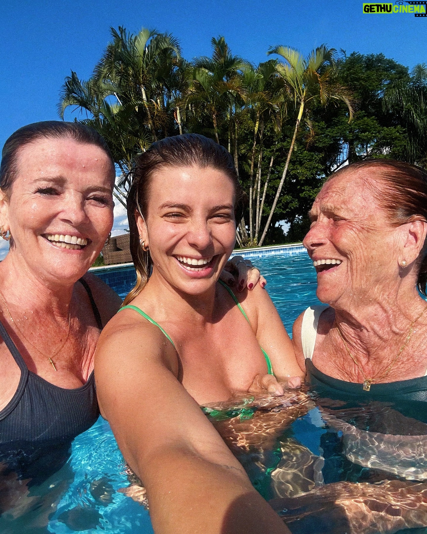 Julia Foti - 2.7K Likes - 88 anos, bicho!
Não é brincadeira não!
Que dia goxxxxtoso com vocês! ♥️✨
ps: vovó usando @coconut.made
mamisssss de @spiritualsurf
#piscina #terceiraidade #coconutmade #biquini #ferias #natal