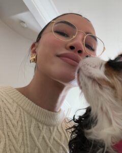 Actress Julia Kelly HD Photos and Wallpapers January 2025