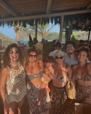 Juliana Paes Instagram - 🙏🏽✨🌊 #noronha