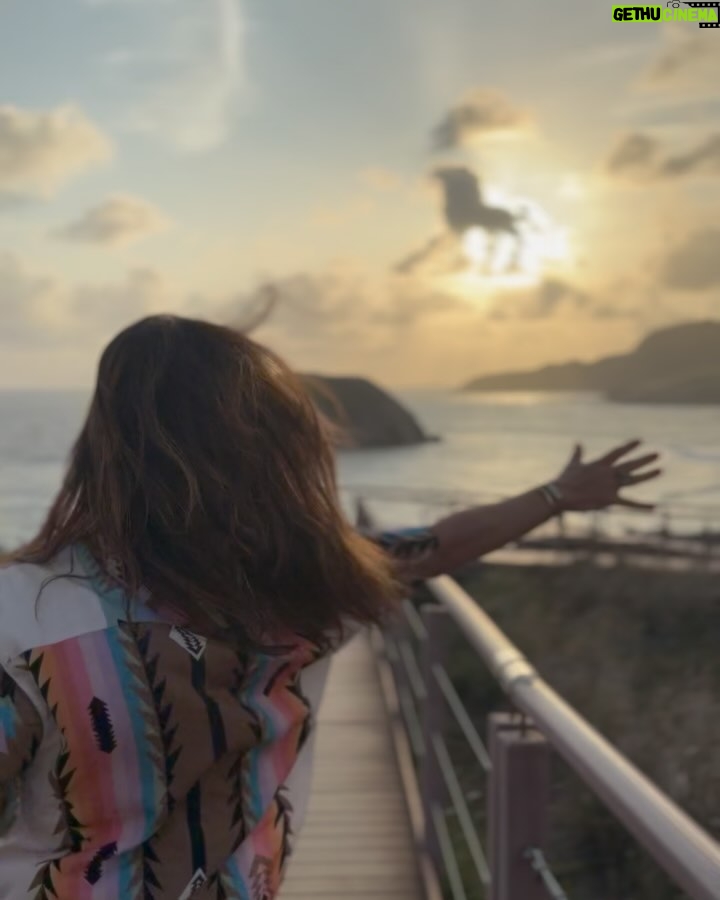 Juliana Paes - 183.3K Likes - E quando papai do céu manda a nuvem com o nome da praia? ✨☀️✨☀️ #praiadoleao #noronha
