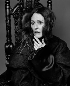 Julianne Moore Instagram - I loved this shoot! 
Thank you 
@m_magazine @jbtalbourdet
Photos by @alasdairmclellan 
Styled by @maxpearmain 
Article by @clement.ghys
@anthonyturnerhair @kaymontano @nailsbymh 
@andyhillmanstudio @artpartner 
@thconrad @michael.giugliano @gatsby_gus