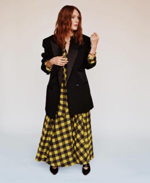 Julianne Moore Instagram - I loved this shoot! 
Thank you 
@m_magazine @jbtalbourdet
Photos by @alasdairmclellan 
Styled by @maxpearmain 
Article by @clement.ghys
@anthonyturnerhair @kaymontano @nailsbymh 
@andyhillmanstudio @artpartner 
@thconrad @michael.giugliano @gatsby_gus