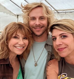 Juliette Tresanini Instagram - Ce soir à 21h10 sur @france3 Enquête parallèle de @stephaniepillonca avec les merveilleux @jbshelmerdine et @florence.pernel ! Si tu veux me voir en léopard couverte de tatouages, c’est ce soir ou jamais ! 
#sapecommejamais