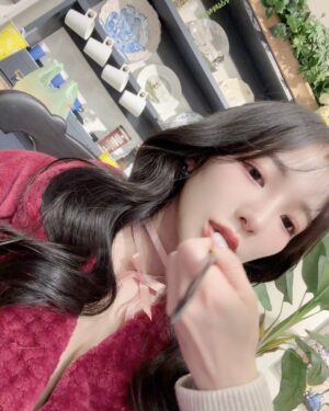 Jun Amaki Instagram - 大家晚上好！今天是聖誕節，我來到了台灣🇹🇼❤️🥰

今天就為台灣人氣雜誌JKF拍攝封面吧📷📕
預計4月發售，敬請期待！

然後，從 27 日到 29 日，期待已久的
『台灣寫真博覽會2024』
@tsetaiwan 
@jkfofficial 

這是我今年第一次參加☺️
有些席位已經賣完了🔥
工作人員稱我為超級明星🙇🏻‍♀️🎄🇹🇼
快樂的。。。

我非常期待與大家見面❤️❤️

to staff✉️
我已經愛上了所有參與其中的優秀人們。 。
請休息放鬆🥰
#TSE #天木純 #台湾 #台灣
#JKF #寫真博覽會