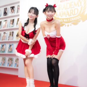 Jun Amaki Instagram - 🎅🏻🎄🧣

各位安安🩶

感謝台灣的各位來看我們！
我太高興了🥰❤️

我會再見到你的❤️‍🔥

請大家注意不要感冒🤎