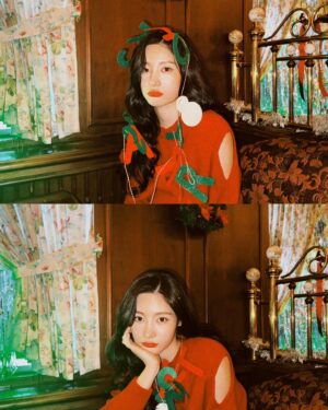 Jung Chae-yeon Instagram - 🎄