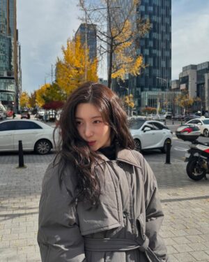 Jung Chae-yeon Instagram - ☕️🍵🫖🥛🤍🩶🖤