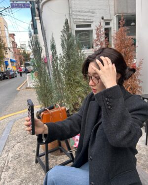Jung Chae-yeon Instagram - 🍵🧁🍫❤️