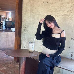 Jung Da-bin Instagram - 날이 좋다요 🫧🧋