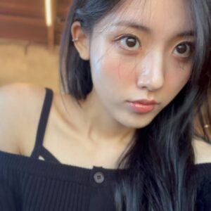 Jung Da-bin Instagram - 날이 좋다요 🫧🧋