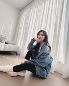 Actress Jung Si-a HD Photos and Wallpapers December 2024