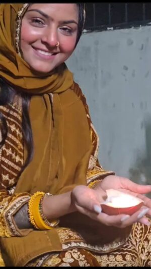 Jyoti Nooran Instagram - Lohri CELEBRATIONS 🥜❤️✨️