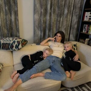 Kaitlan Collins Instagram - 10/10 recommend aunt life. 🐞